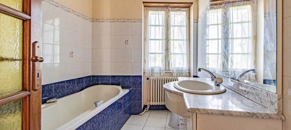 5 bedrooms House in Lot, France No. 336303 9