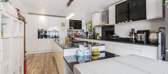 3 bedrooms Bungalow in Barnet, United Kingdom No. 6454 3