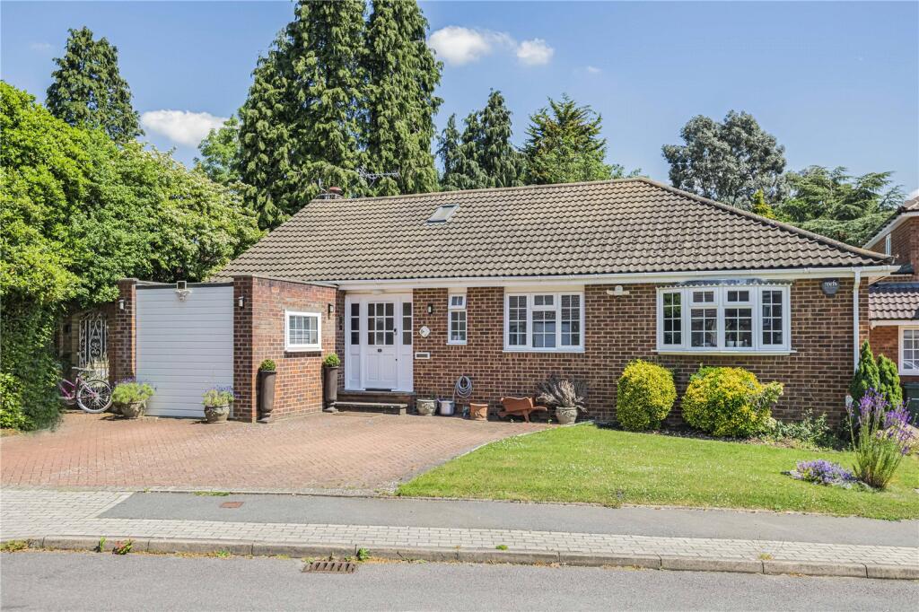 3 bedrooms Bungalow in Barnet, United Kingdom No. 6454