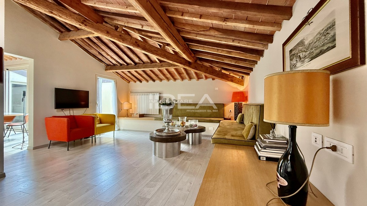 3 bedrooms Apartment in Lucca, Italy No. 329751