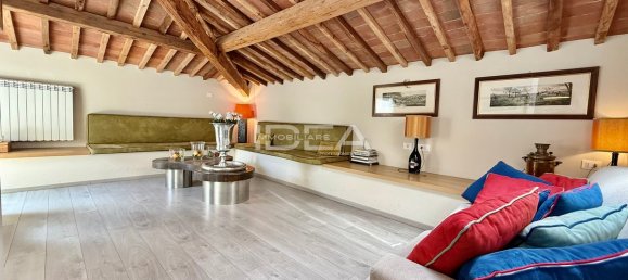 3 bedrooms Apartment in Lucca, Italy No. 329751 2