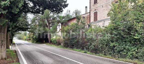 11 غرف نوم منزل في Colmurano, Italy رقم 85721 8