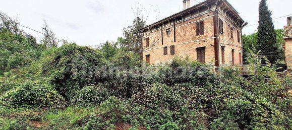 11 غرف نوم منزل في Colmurano, Italy رقم 85721 11