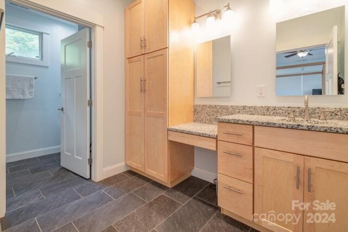 3 bedrooms House in Asheville, USA No. 375308