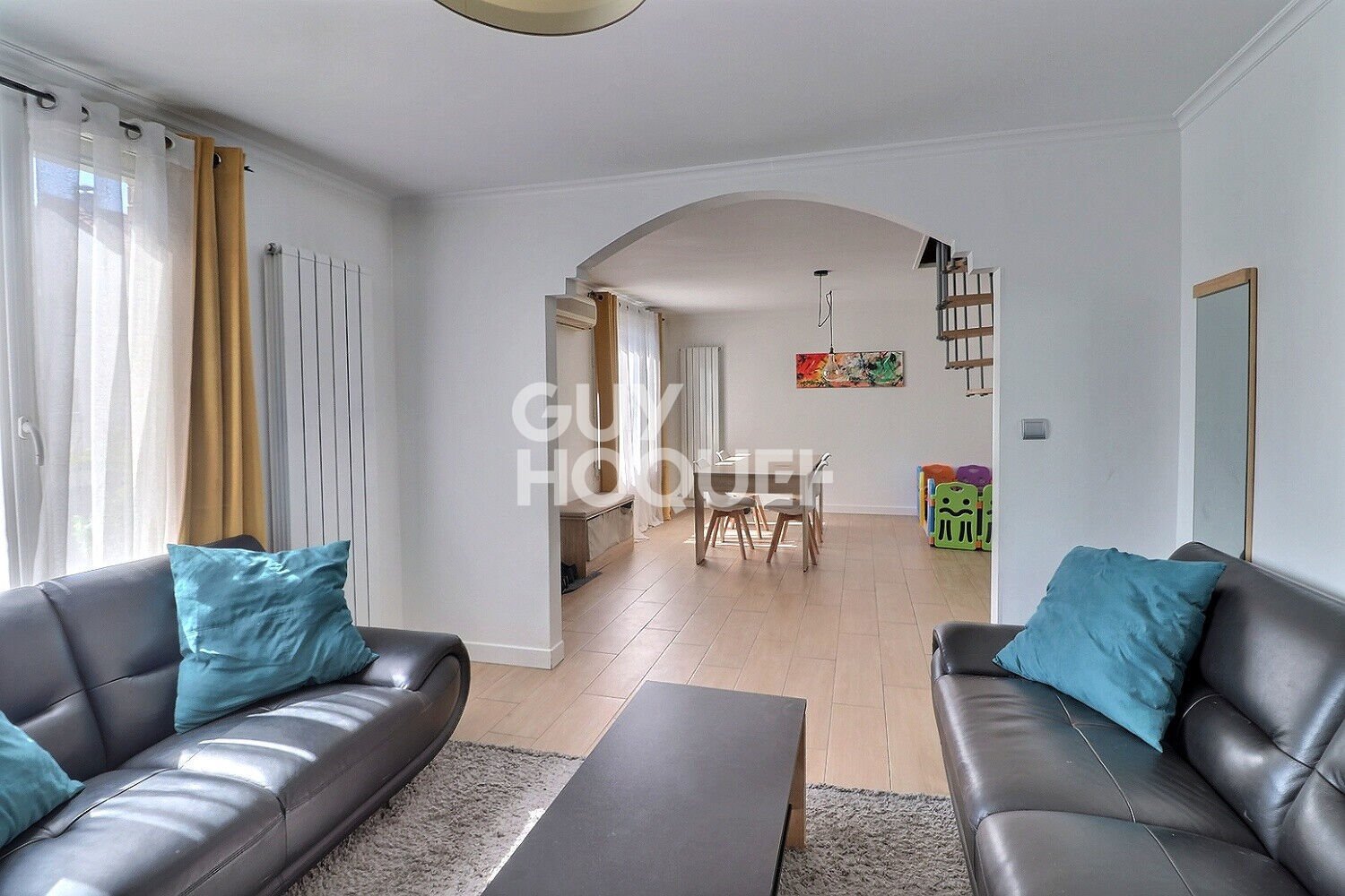 Casa de 4 dormitorios en Drancy, France No. 184248