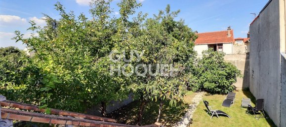 Casa de 4 dormitorios en Drancy, France No. 184248 3