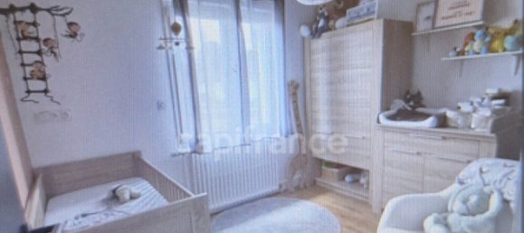 3 Schlafzimmer Haus in Meslay-du-Maine, France, Nr. 292780 3