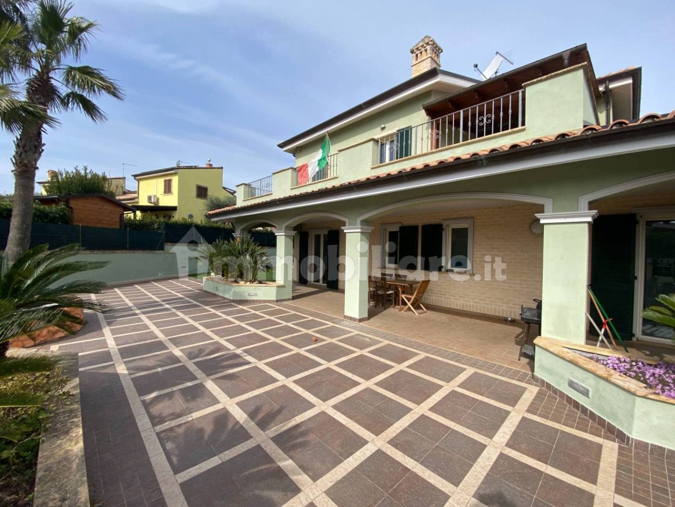 Вилла с 4 спальнями в Порто Реканати, Италия № 12481