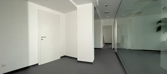132m² Office in Wieden, Austria No. 233408 12