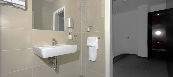 132m² Office in Wieden, Austria No. 233408 14