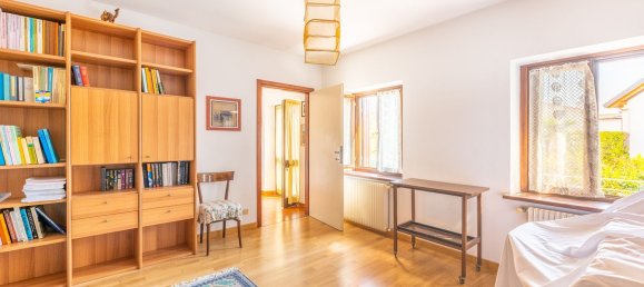 5 rooms House in Udine, Italy No. 78143 11