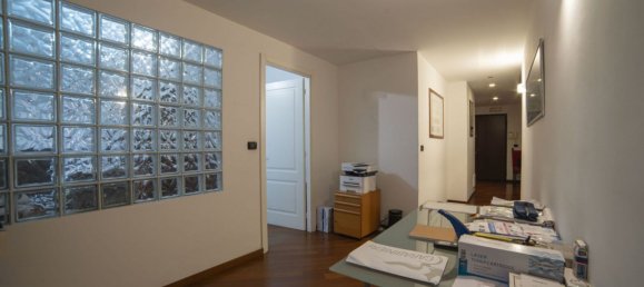 Офис 183м² в Генуя, Италия № 350832 2