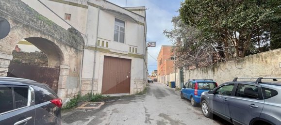 Studio in Bisceglie, Italy No. 33262 2