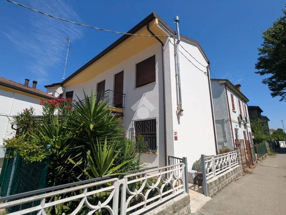 2 bedrooms House in Fusignano, Italy No. 260909