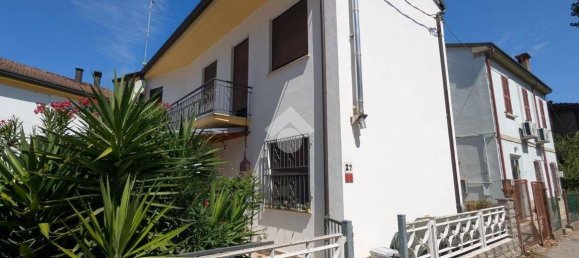 2 bedrooms House in Fusignano, Italy No. 260909 2