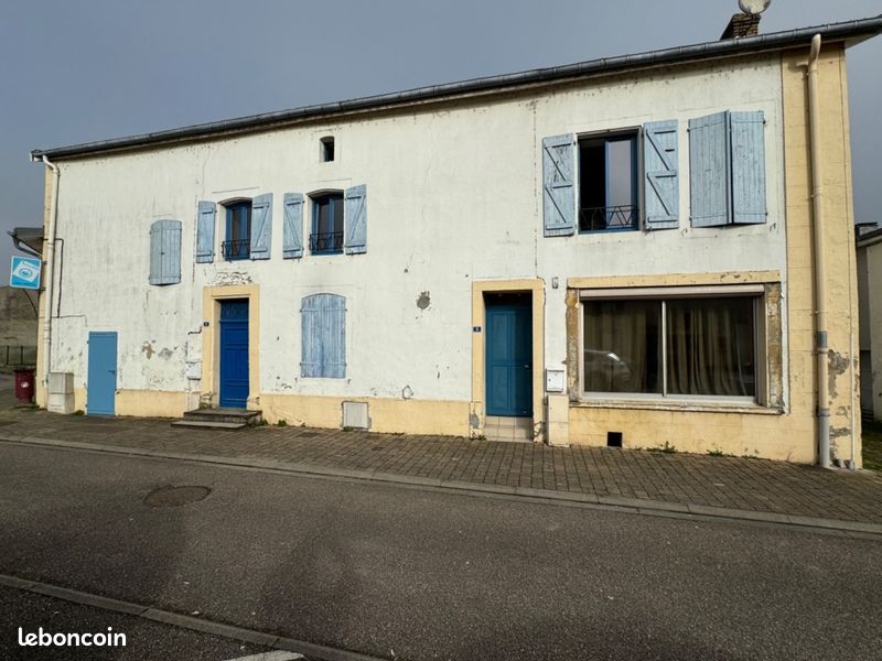6 chambres Appartement à Stenay, France No. 85916