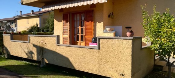 7 rooms Villa in Massa, Italy No. 130103 2