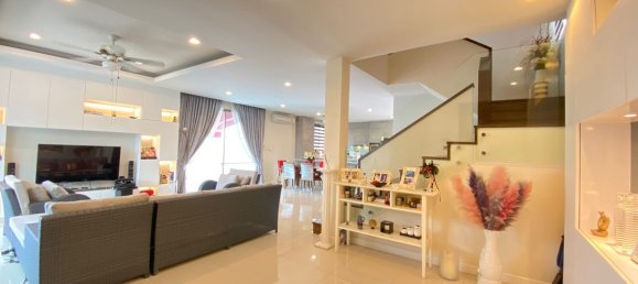 4 bedrooms Cafe / restaurant in Chiang Mai, Thailand No. 10572 3