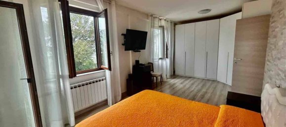 Casa de 6 habitaciónes en Licciana Nardi, Italy No. 221713 50