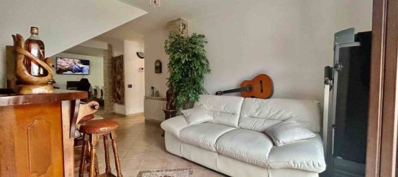 Casa de 6 habitaciónes en Licciana Nardi, Italy No. 221713 34