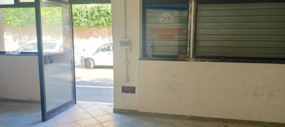 46m² Commercial property in Rome, Italy No. 50119 16