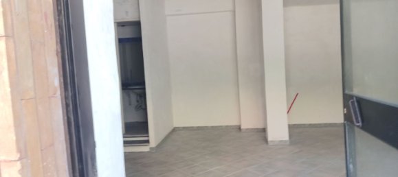 46m² Commercial property in Rome, Italy No. 50119 6