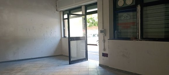 46m² Commercial property in Rome, Italy No. 50119 2