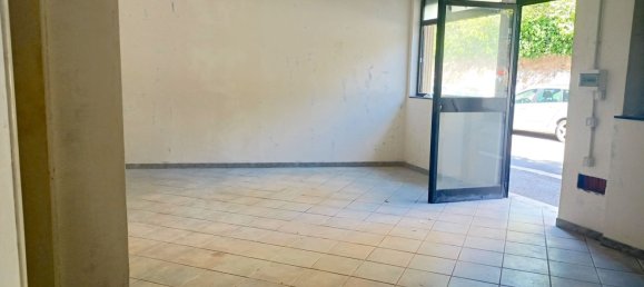 46m² Commercial property in Rome, Italy No. 50119 13