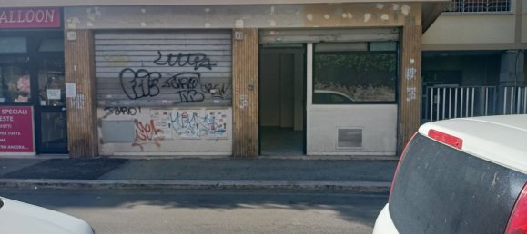 46m² Commercial property in Rome, Italy No. 50119 11