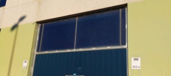 353m² Warehouse in Cartuja Baja, Spain No. 31955 2