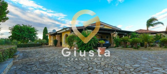 5 غرف نوم فيلا في Guagnano, Italy رقم 357599 12