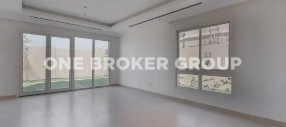 4 bedrooms Villa in Al Barsha, UAE No. 270 2
