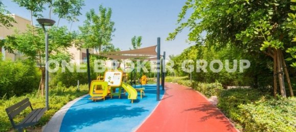 4 bedrooms Villa in Al Barsha, UAE No. 270 16