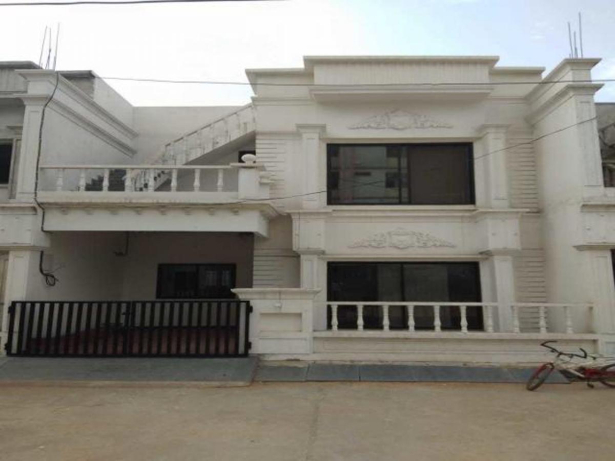 3 bedrooms House in Raipur, India No. 8813