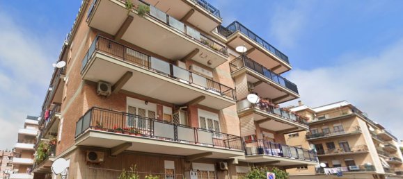 Квартира с 2 комнатами в Помеция, Италия № 297243 3