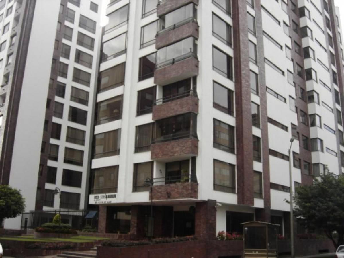 3 bedrooms House in Bogota, Colombia No. 12827