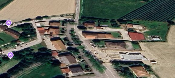 3 bedrooms Apartment in Ferrara, Italy No. 25141 3