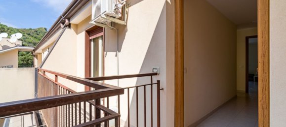 Apartamento de 2 habitaciónes en Letojanni, Italy No. 157987 5
