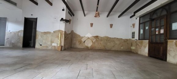 140m² Commercial property in Pomezia, Italy No. 225593 36