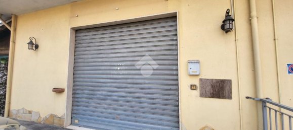 140m² Commercial property in Pomezia, Italy No. 225593 9