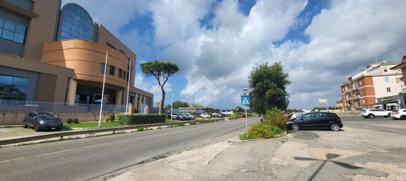 140m² Commercial property in Pomezia, Italy No. 225593 40