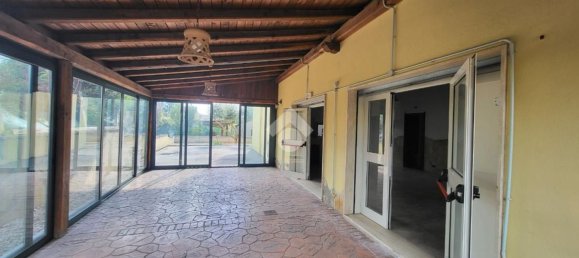 140m² Commercial property in Pomezia, Italy No. 225593 48