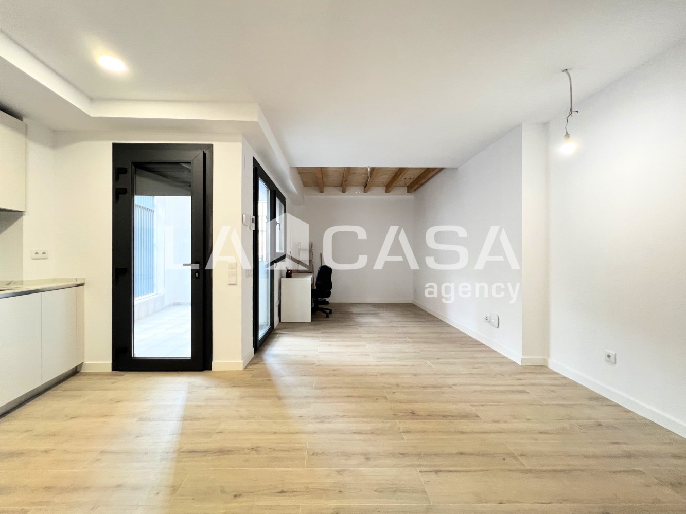 3 غرف نوم منزل ذو طابقين في Badalona, Spain رقم 172621