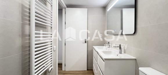 3 غرف نوم منزل ذو طابقين في Badalona, Spain رقم 172621 5