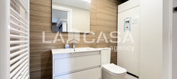 3 غرف نوم منزل ذو طابقين في Badalona, Spain رقم 172621 3