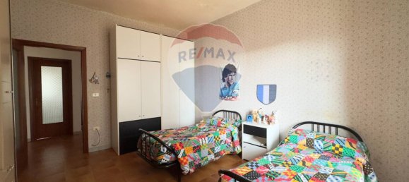 Apartamento de 3 dormitorios en Naples, Italy No. 328123 11