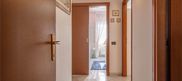4 bedrooms Apartment in Castano Primo, Italy No. 326713 25