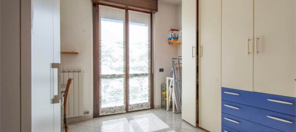 4 bedrooms Apartment in Castano Primo, Italy No. 326713 28