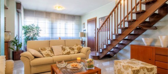 4 bedrooms Apartment in Castano Primo, Italy No. 326713 7