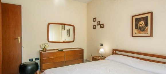 4 bedrooms Apartment in Castano Primo, Italy No. 326713 24